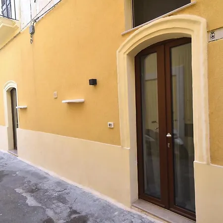 L'antica Rimessa Da Gigi بيت ضيافة غالّيبولي